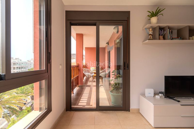 Foto 173172f4-ef4b-441f-9de0-588f21dafe76. Apartament amb aparcament piscina a Palm - Mar Arona