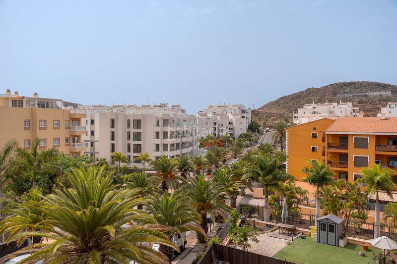 Foto 1c465399-b63c-4cdd-8879-ccdf2e28d308. Apartament amb aparcament piscina a Palm - Mar Arona