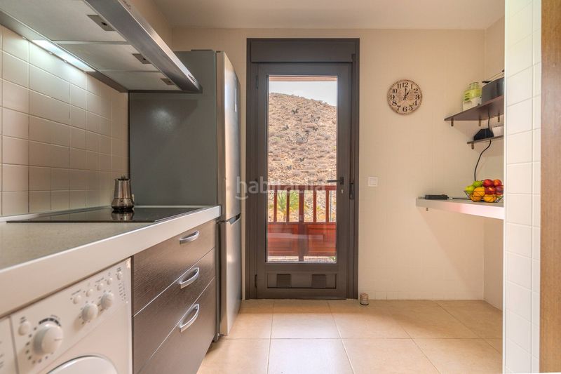 Foto bae69d86-b29c-4ecf-a83e-bb8c69a7ab76. Apartament amb aparcament piscina a Palm - Mar Arona