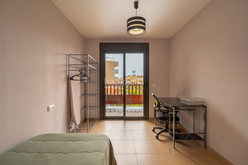 Foto bf8e7ea7-315e-45ae-94ff-198d545e1d54. Apartament amb aparcament piscina a Palm - Mar Arona