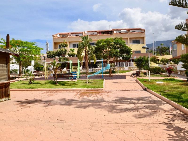 Foto 64fb996d-0fa2-46d1-8342-8d45015007cb. Chalet triplex con terrazas en jardines del duque en Adeje