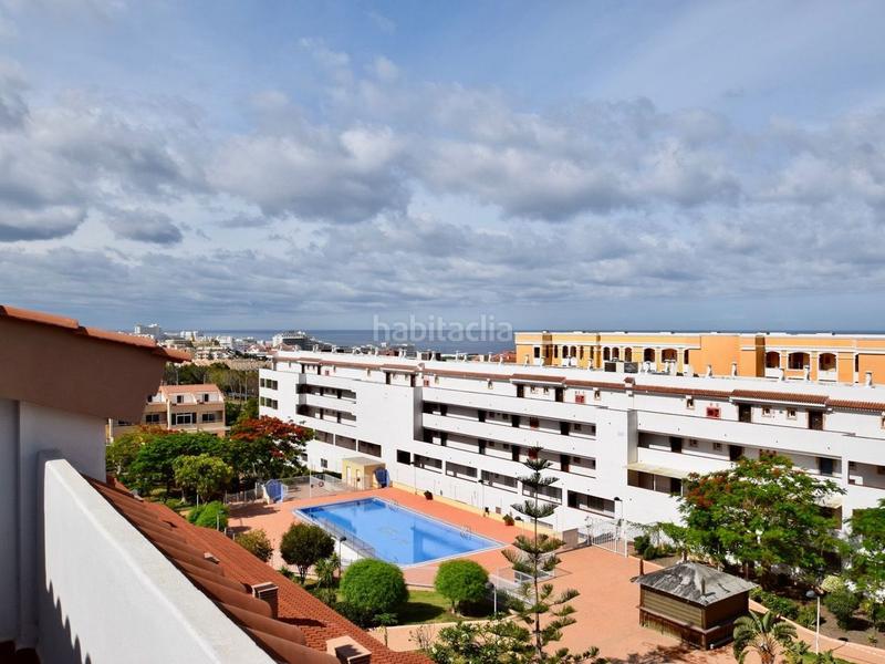 Foto f4e948e7-d38e-4599-9dc7-075c761a1b7b. Chalet triplex con terrazas en jardines del duque en Adeje