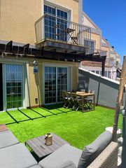 Casa a schiera in San Miguel. Amplio adosado con vistas al mar, terraza y garaje privado en sa