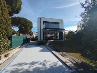 Casa a Port - La Clota - Puig Sec. Preciosa casa con jardín y piscina, ideal para disfrutar todo el