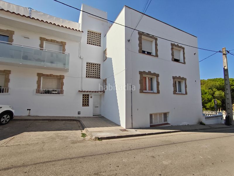Foto b87ed52f-08d7-4172-aa04-51236437b044. Pis amb xemeneia calefacció a Eixample Residencial Escala (L´)