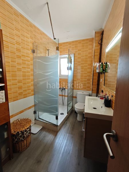 Foto f93d9881-3956-4ef5-a5d3-21638aa972a2. Pis amb xemeneia calefacció a Eixample Residencial Escala (L´)