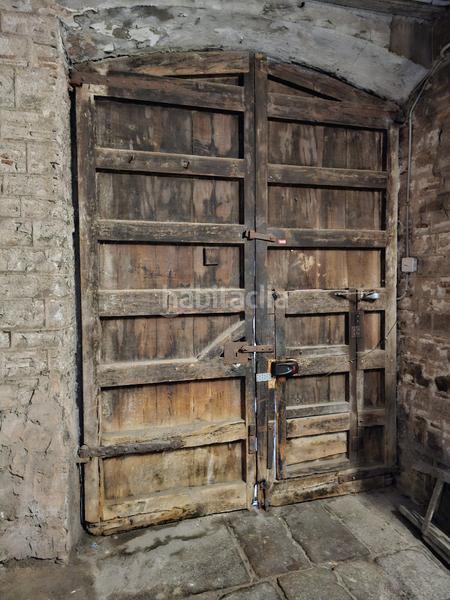 Foto f4ded346-dc76-4cb4-9a49-71df4450e15e. Gebäude in plaça de sant jaume 8 in Gòtic Barcelona