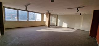 Local Comercial a Avinguda de l'abat marcet 58. Local 300 m2 con garaje ideal para loft, academias, oficinas con