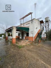 Masia a Quintana de la Serena. Cortijo con terreno en quintana de la serena