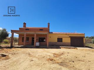 Masia a Esparragosa de la Serena. Gran oportunidad de compra! chalet semi terminado en esparragosa