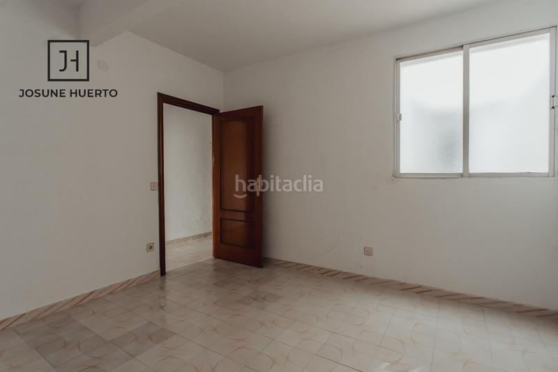 Foto b180d3f9-aa89-4af5-9caa-ec85a38fab40. Pis a Quintana de la Serena