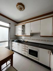 Miete Etagenwohnung in Cambre. Piso  narón