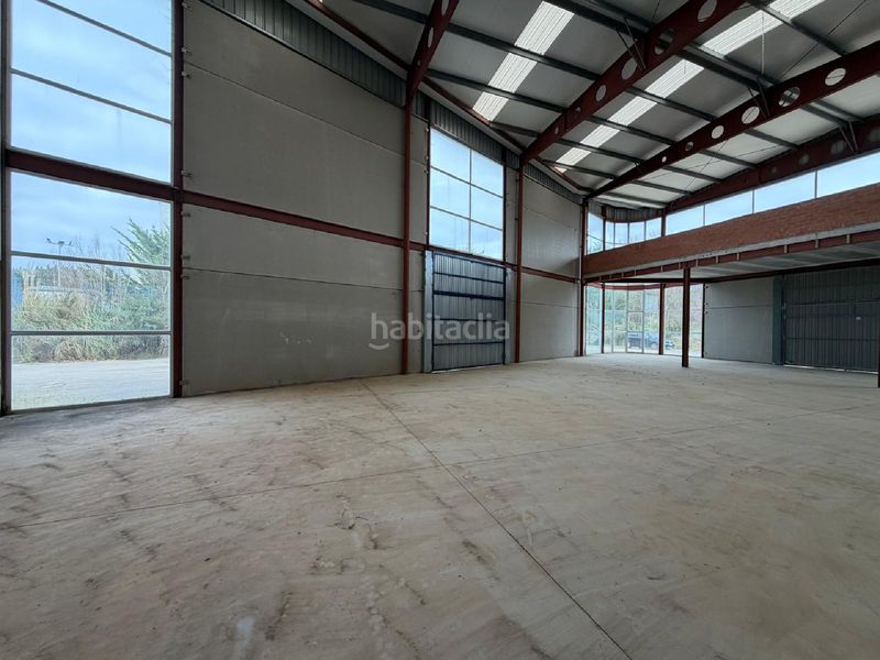 Foto 5e0dbc55-336e-4cf9-85b7-00e58edfa051. Location bâtiment à usage industriel dans San Mateo - Castro - O Val Narón