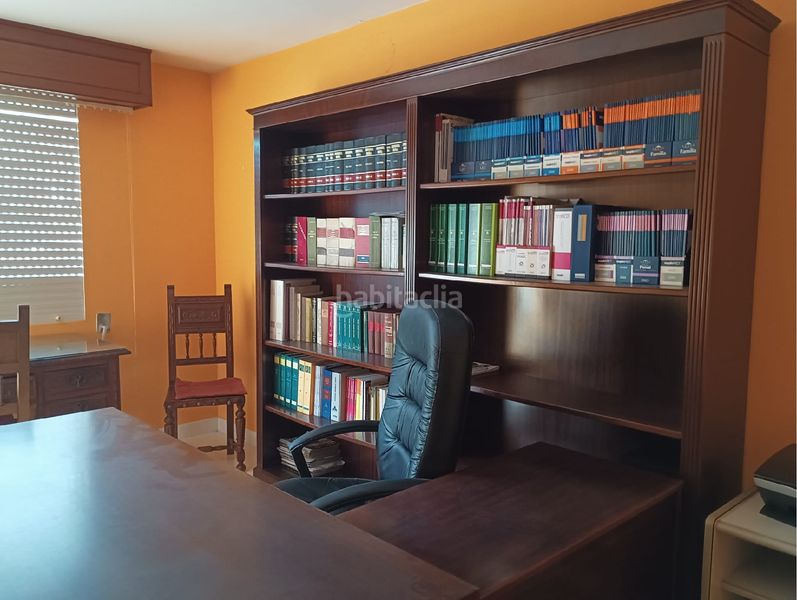 Foto d43c4f00-830b-493b-b3d2-24649cb68954. Büro in Centro Ferrol