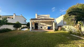 Chalet in Roda de Barà. Encantador chalet en la barquera, roda de bara  oportunidad únic