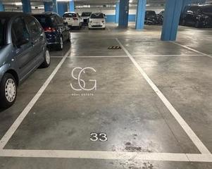 Alquiler Parking coche  Avenida avinguda de l'arc de berà, 3. Alquiler plaza parking grande en el centro de roda de berà
