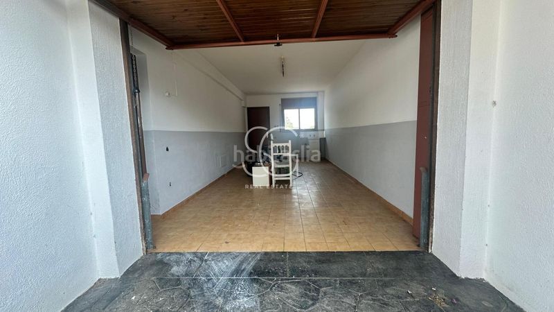 Foto 2e6cab93-e8ec-4606-b4ad-d1044bae3f86. Casa aparellada amb aparcament a Roda de Barà