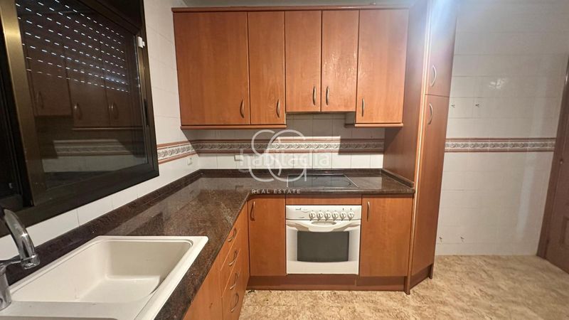 Foto 3971ffd9-e314-4242-bede-98c5f0c9064c. Casa aparellada amb aparcament a Roda de Barà