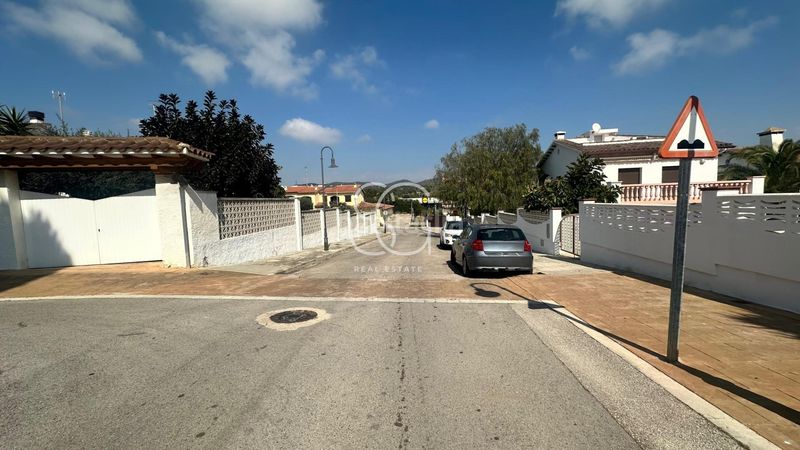 Foto 59fbe84a-e72f-4892-a220-eb515e63ab57. Casa aparellada amb aparcament a Roda de Barà