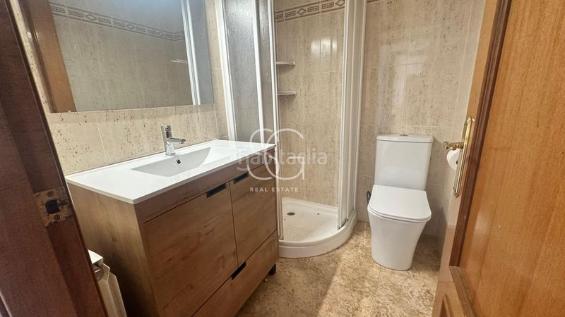 Foto 89519612-39d6-4695-b194-dce9458ff7e2. Casa aparellada amb aparcament a Roda de Barà