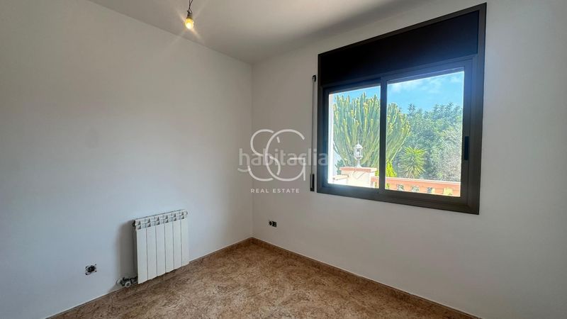 Foto bde52524-9340-42f6-8ddd-6c69ce0490a2. Casa aparellada amb aparcament a Roda de Barà