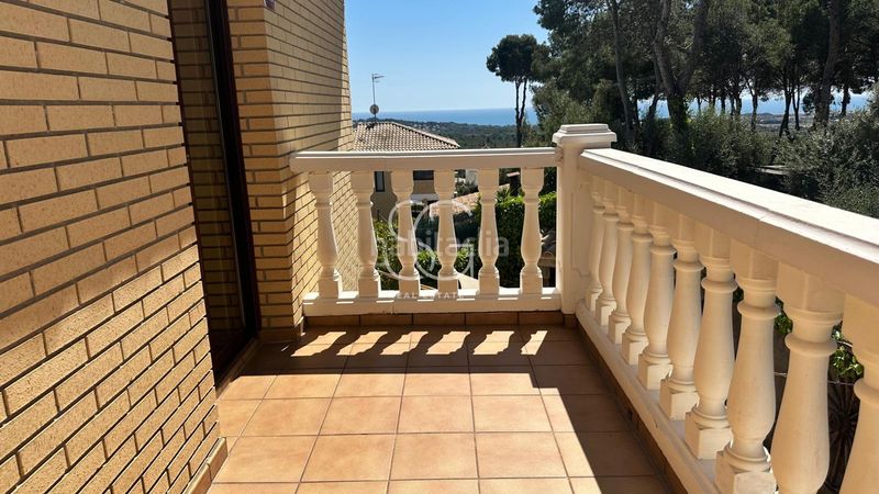 Foto 2ac2dcae-9b9a-49f6-aad6-e00d5fa7113e. Casa amb aparcament piscina a Roda de Barà