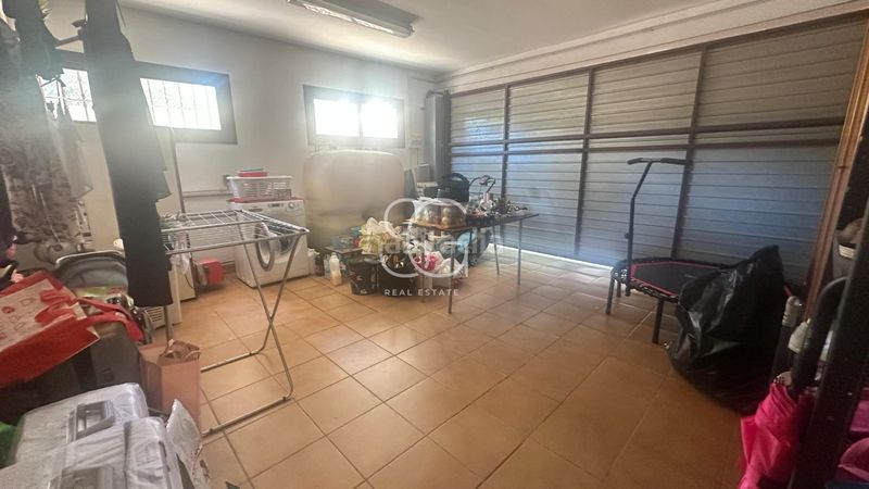 Foto 5952ba31-cae1-4d05-95ad-3e766e1eb153. Casa amb aparcament piscina a Roda de Barà