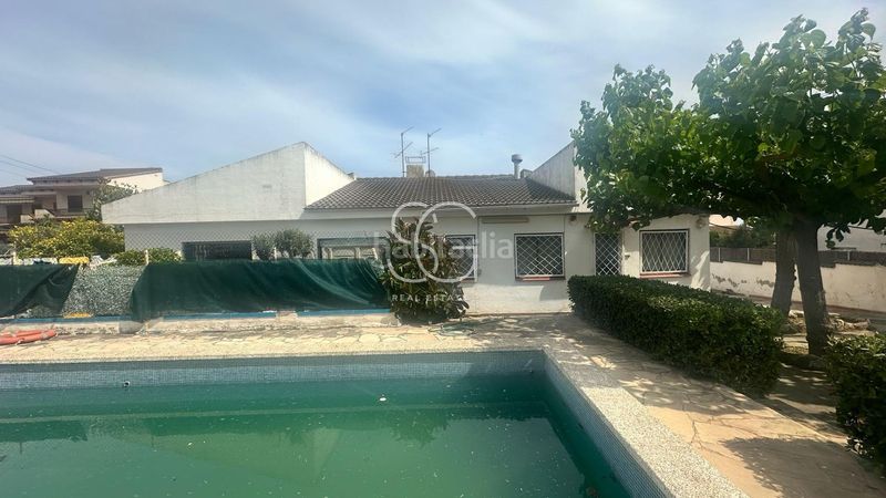 Foto 12b08523-6c32-4d33-a37b-88138c80d605. Casa aparellada a Marítima Nord Torredembarra