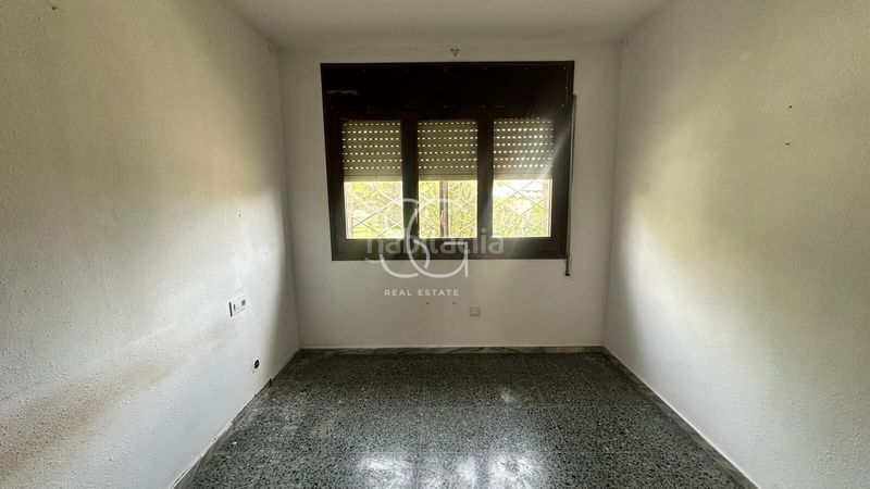 Foto 8d6a63fd-1537-4258-8cd8-b39bc62c2647. Casa aparellada a Marítima Nord Torredembarra