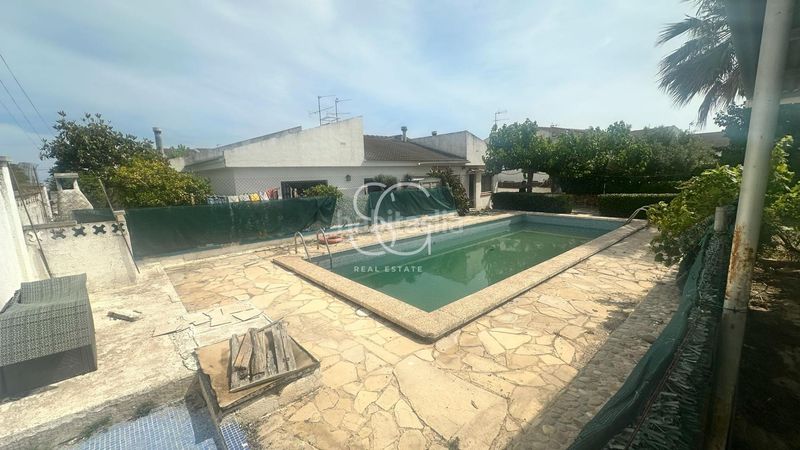 Foto e4b8753b-3a70-441c-8521-bb051ad32ed9. Casa aparellada a Marítima Nord Torredembarra