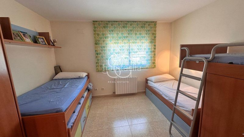 Foto 2d78541e-05c0-4e4a-9796-b3aa6ffe2445. Casa aparellada amb calefacció aparcament a Roda de Barà