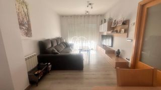 Flat in Roda de Barà. Piso céntrico en roda de berà