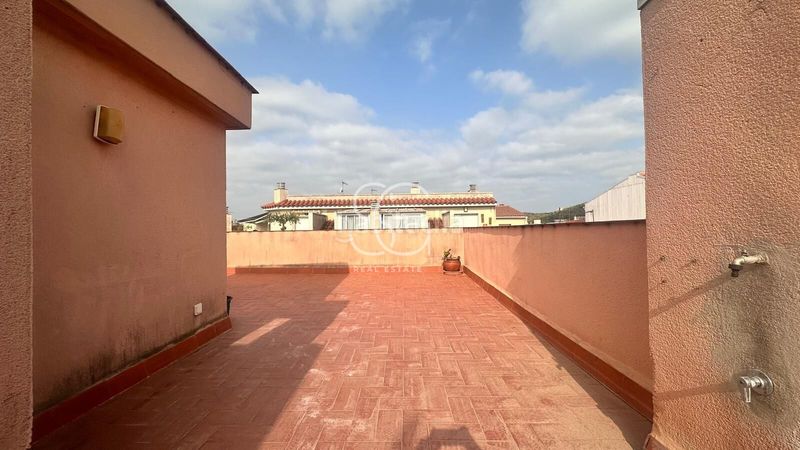 Foto 588a3361-dac4-4a29-b5ca-1203c208d11b. Piso céntrico piso en roda de berà en Roda de Barà
