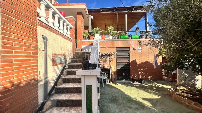 Foto 5d3ff735-397e-4e74-833b-9f15b3844763. Casa amb aparcament piscina a Vespella de Gaià