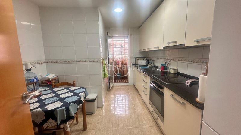 Foto dee68dd7-92a6-403c-bef6-f1e3339365c2. Etagenwohnung mit heizung in Roda de Barà