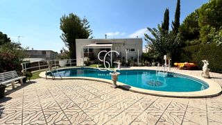 Casa a El francas. En comarruga  el vendrell espectacular finca con 3 viviendas, pi