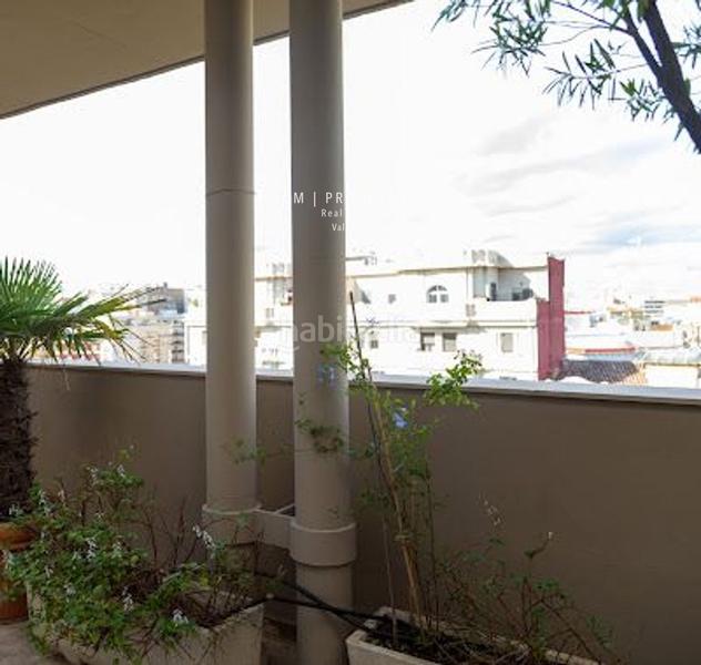 Foto d9220e38-7b12-421d-9e89-bb7b97ab94a2. Duplex dans Russafa Valencia