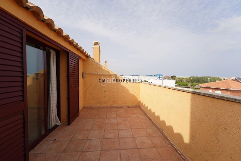 Foto d3195079-2c60-4fc7-8dff-e6e4189c43c5. Alquiler casa adosada magnifico chalet adosado de 4 habitaciones en canet de berenguer en Canet d´en Berenguer