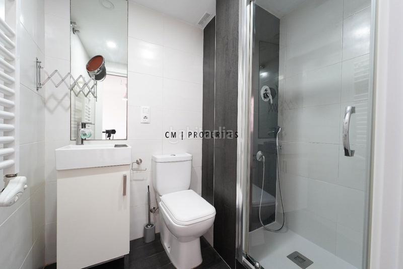 Foto 6a5639fa-f1a6-4330-b7ad-8a11e23faf93. Alquiler piso  de tres habitaciones y tres baños en Valencia