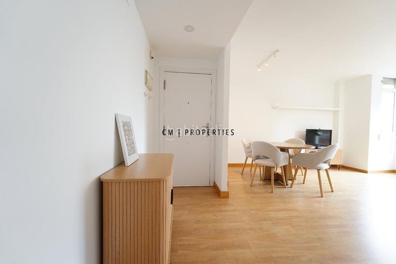 Foto 98f49f5e-e014-4e2d-bee3-03500ca02500. Alquiler piso  de tres habitaciones y tres baños en Valencia
