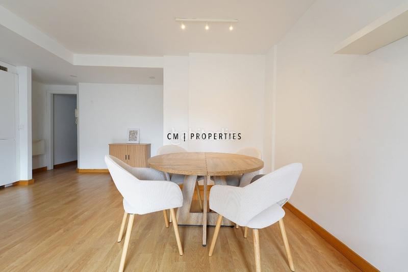 Foto ac24a5d6-3811-4993-a0e8-d8b4c16806c6. Alquiler piso  de tres habitaciones y tres baños en Valencia