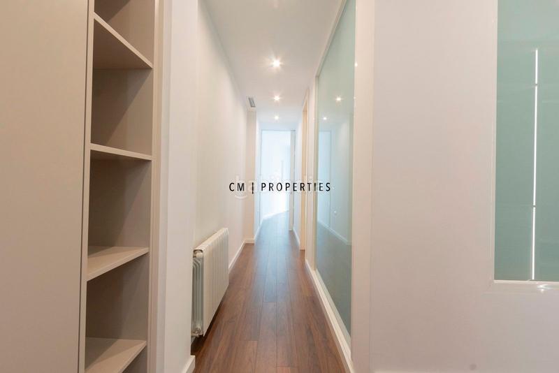 Foto 5a199307-0ebd-466d-ad6c-72512c0fbd6d. Alquiler piso  de lujo en alquiler de 5 habitaciones en gran vía marques del turia en Valencia