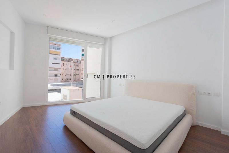 Foto b9eb06b6-c0b1-41a6-aef0-ef03f2a1f062. Alquiler piso  de lujo en alquiler de 5 habitaciones en gran vía marques del turia en Valencia