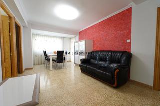 Location Appartement  Juan ramon jimenez. Alquiler de piso de 4 habitaciones en malilla