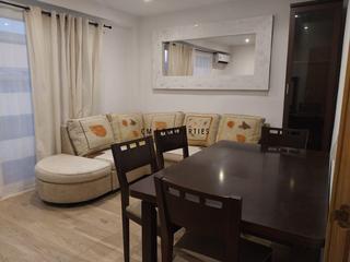 Location Appartement  Democracia. Barrio nou moles