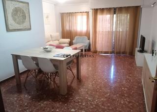 Lloguer Pis  Calle la reina. Piso para universitarios en el cabañal