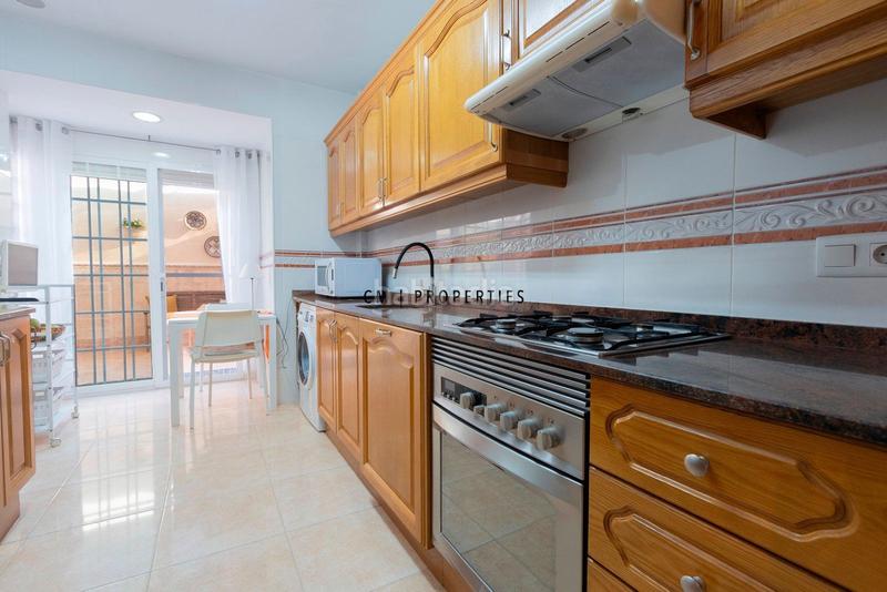 Foto 5b357e99-350d-4ee4-9749-11849efe35a5. Casa adossada amb calefacció aparcament a Moncada