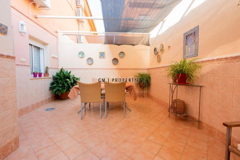 Foto d72c9c3f-e6f1-4f75-beab-492e61e530a1. Casa adossada amb calefacció aparcament a Moncada