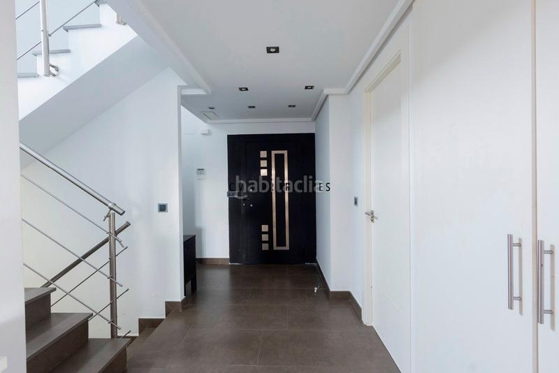 Foto afa3b5ba-8c12-4496-b429-7d417a15cdc3. Location chalet avec chauffage parking piscine dans Torrent