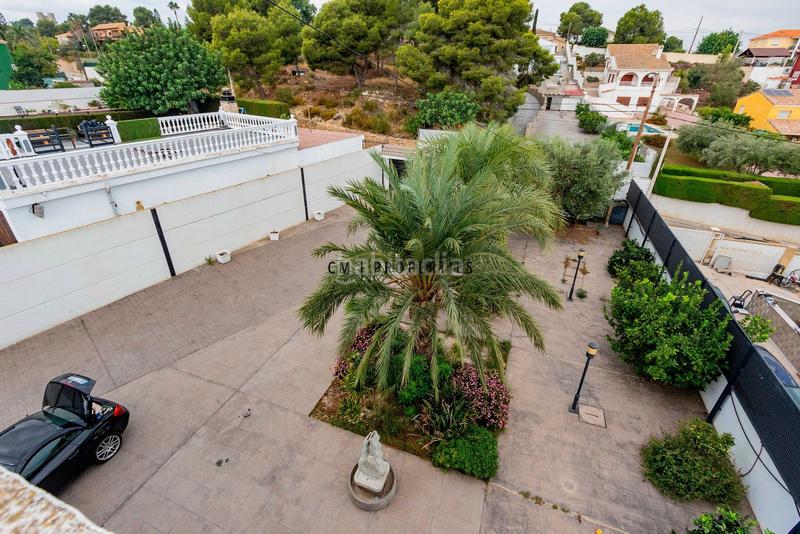 Foto ed29707d-69d5-49d5-981e-b3a26eb01190. Location chalet avec chauffage parking piscine dans Torrent